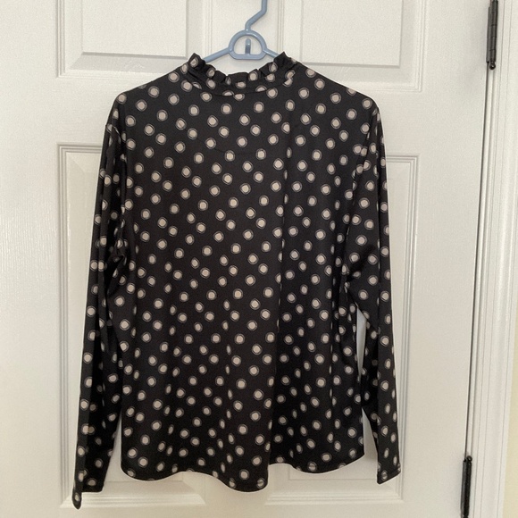 Chicos half zip long sleeve pullover top. Size 2 (Chico sizing) Black & cream. - Picture 6 of 9
